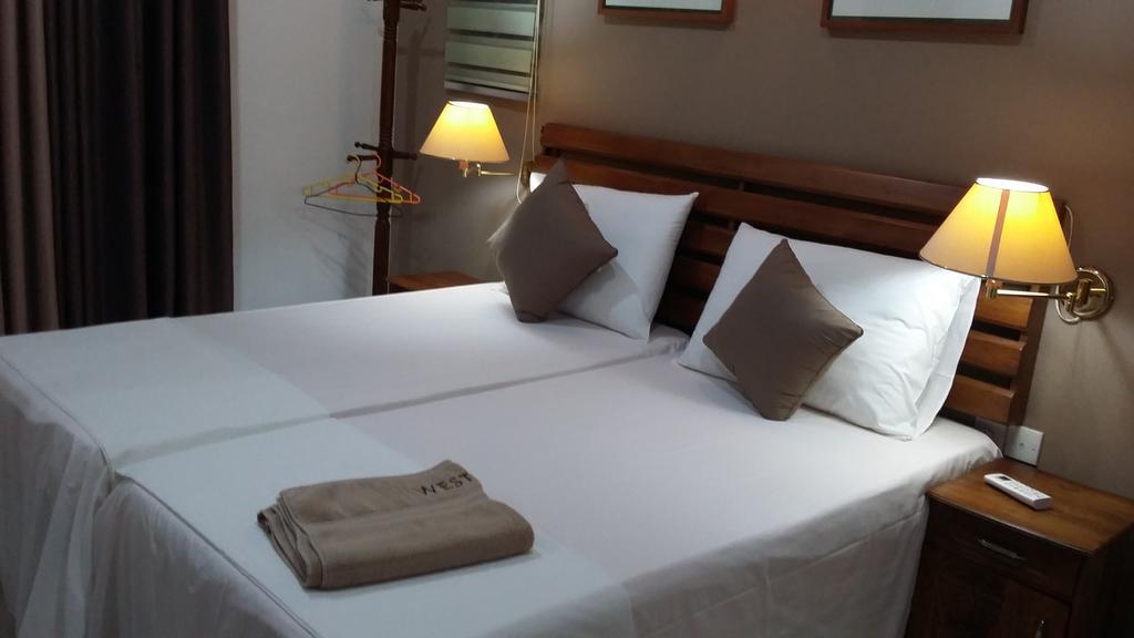 West Dene Negombo Exterior foto
